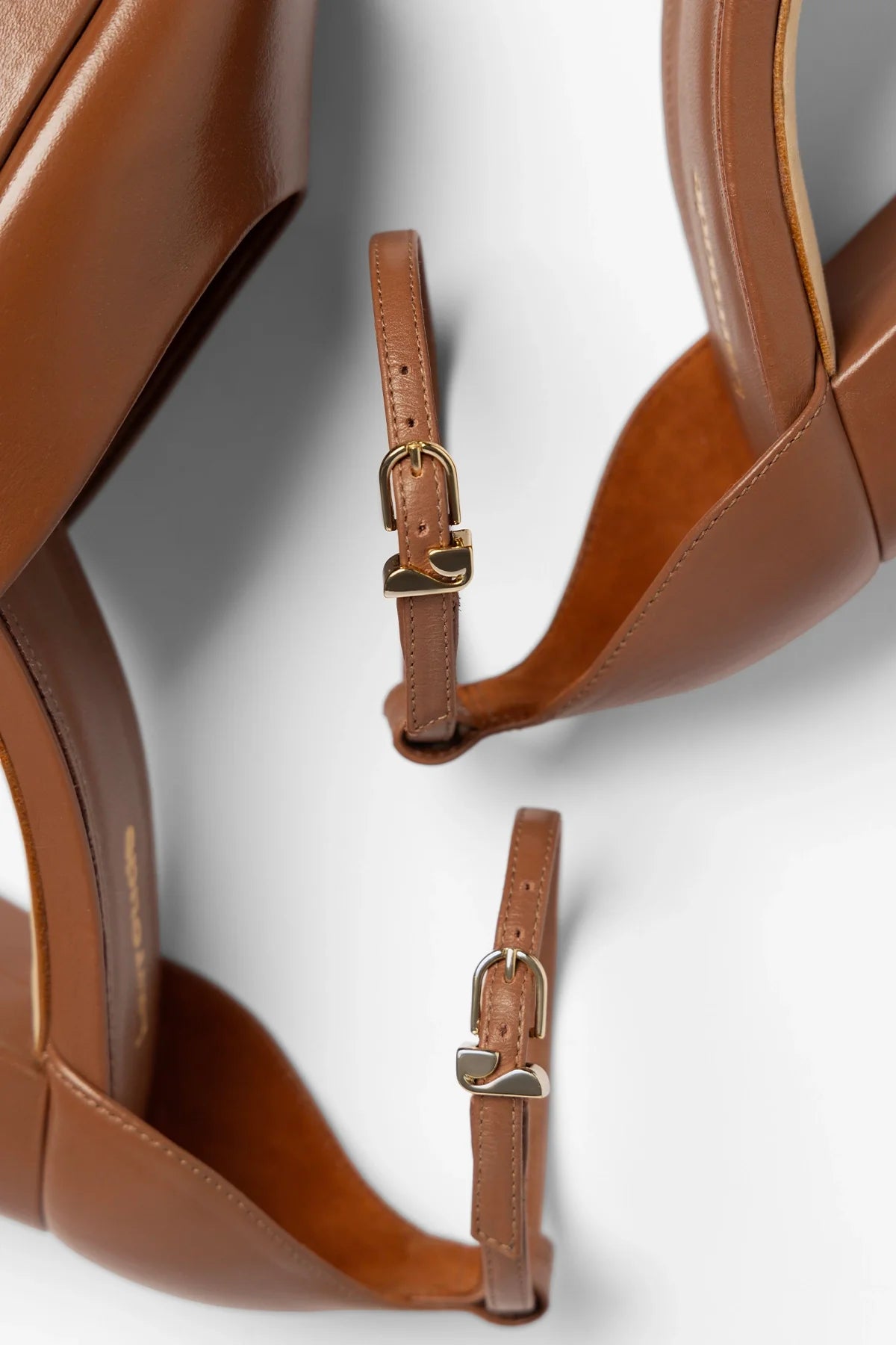 Ari Platform Pump Caramel Leather