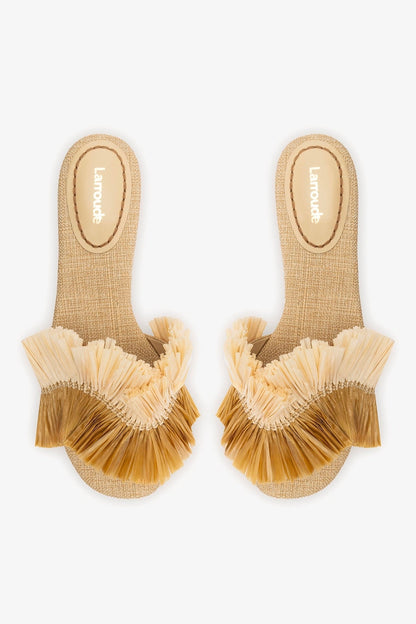 Ivy Fringe Flat In Beige Raffia