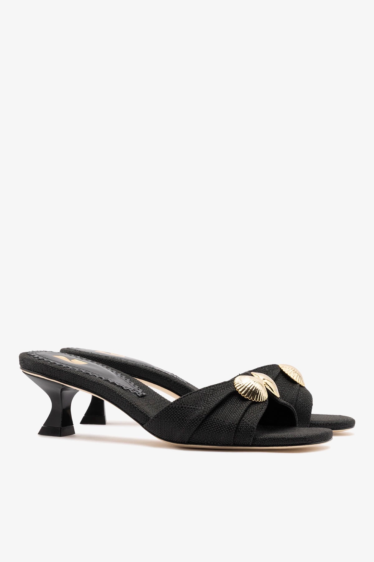 Coquile Mule Black Raffia