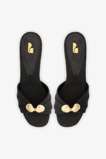 Coquile Mule Black Raffia