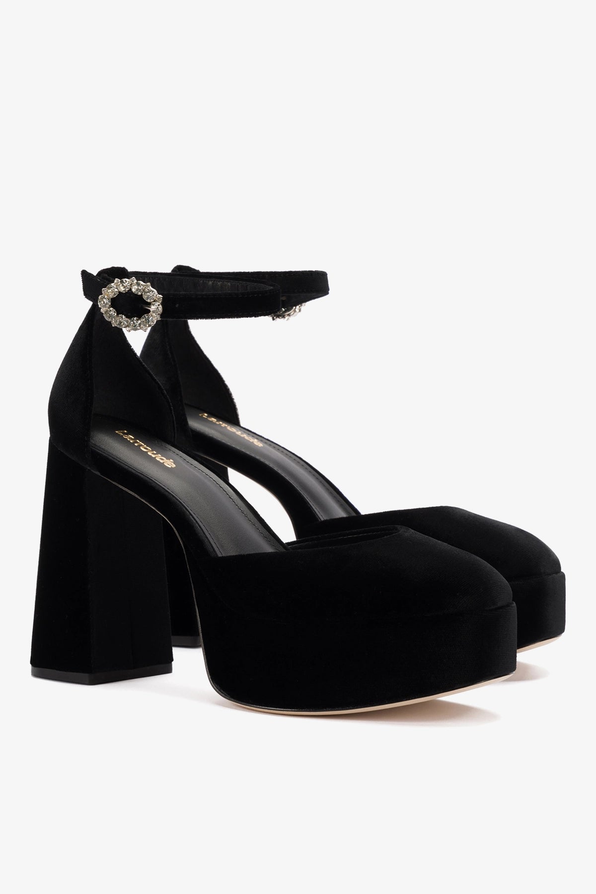 Ari Pump In Black Velvet