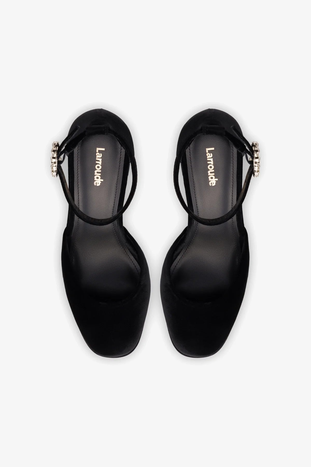 Ari Pump In Black Velvet