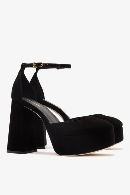 Ari Pump In Black Suede