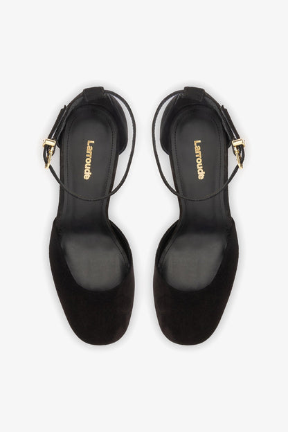 Ari Pump In Black Suede