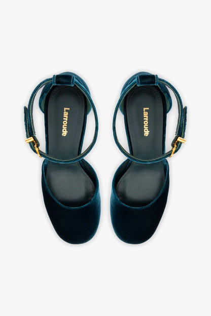 Ari Pump In Deepsea Velvet