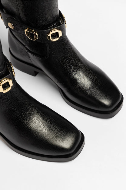 Milan Flat Boot In Black Leather