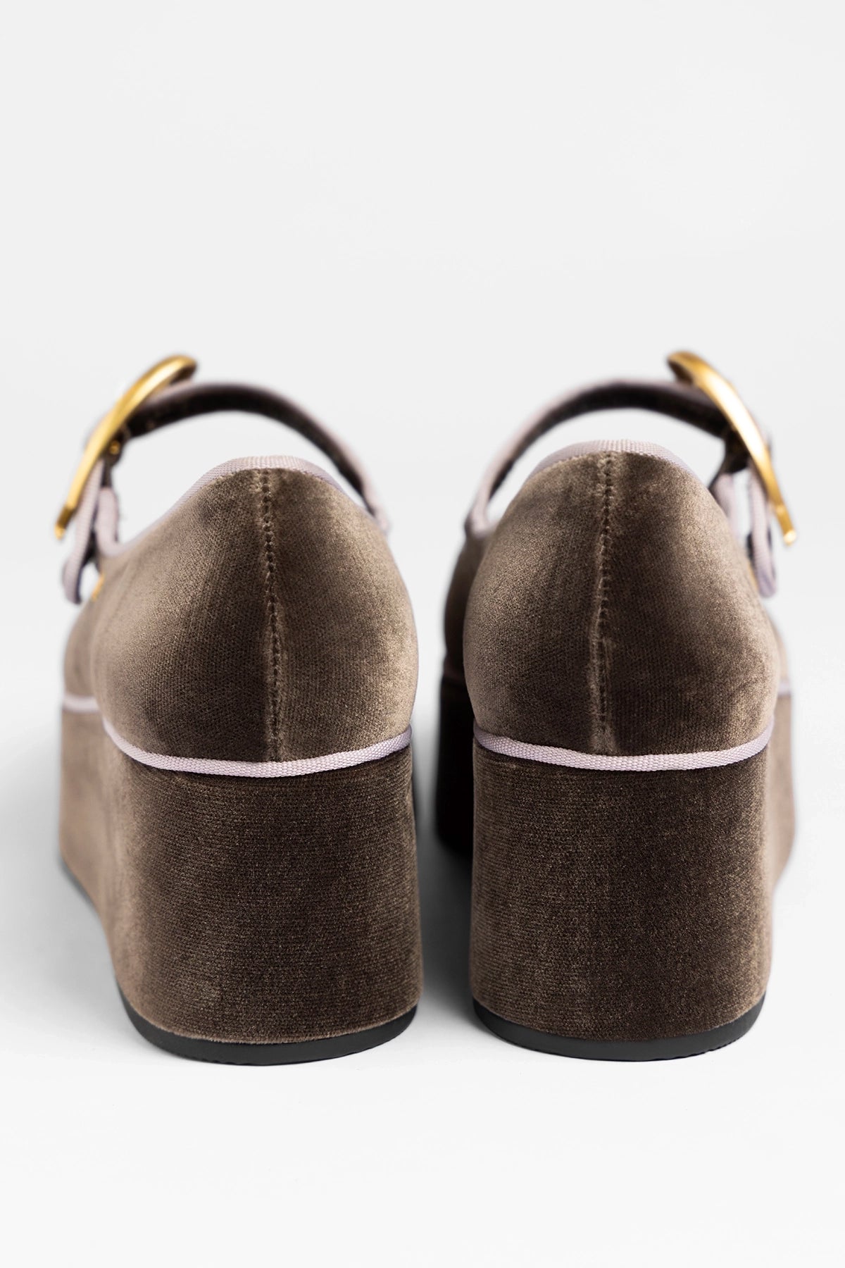 Verona Flatform Espresso Velvet