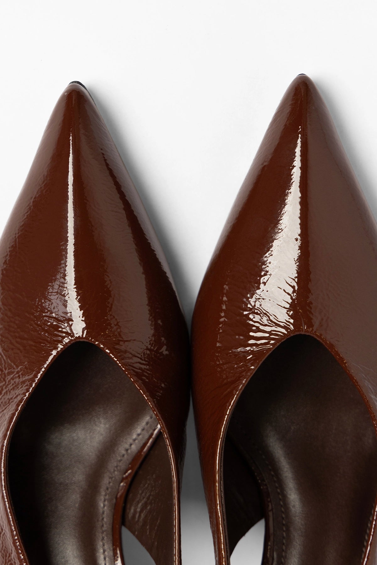 Loulou Pump Oak Brown Patent Leather
