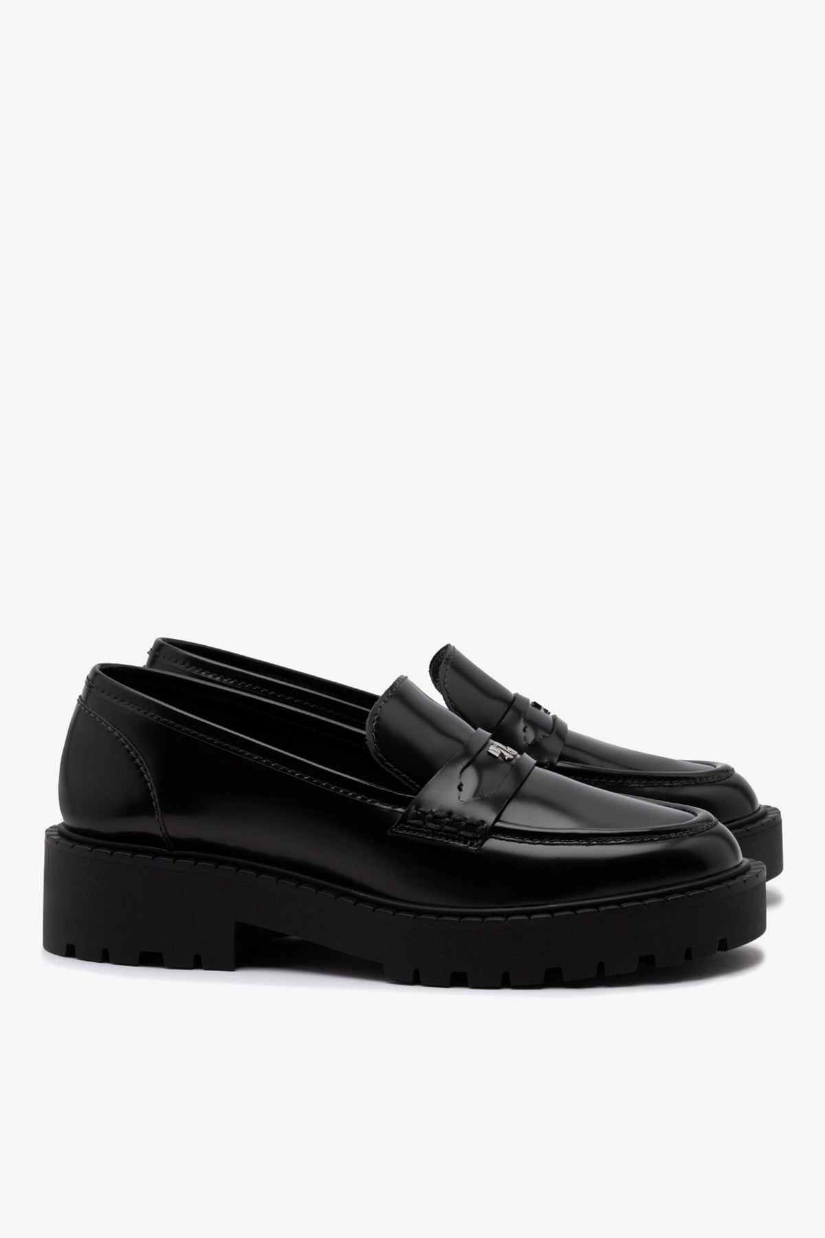 Suki Lugsole Loafer In Black Box Leather