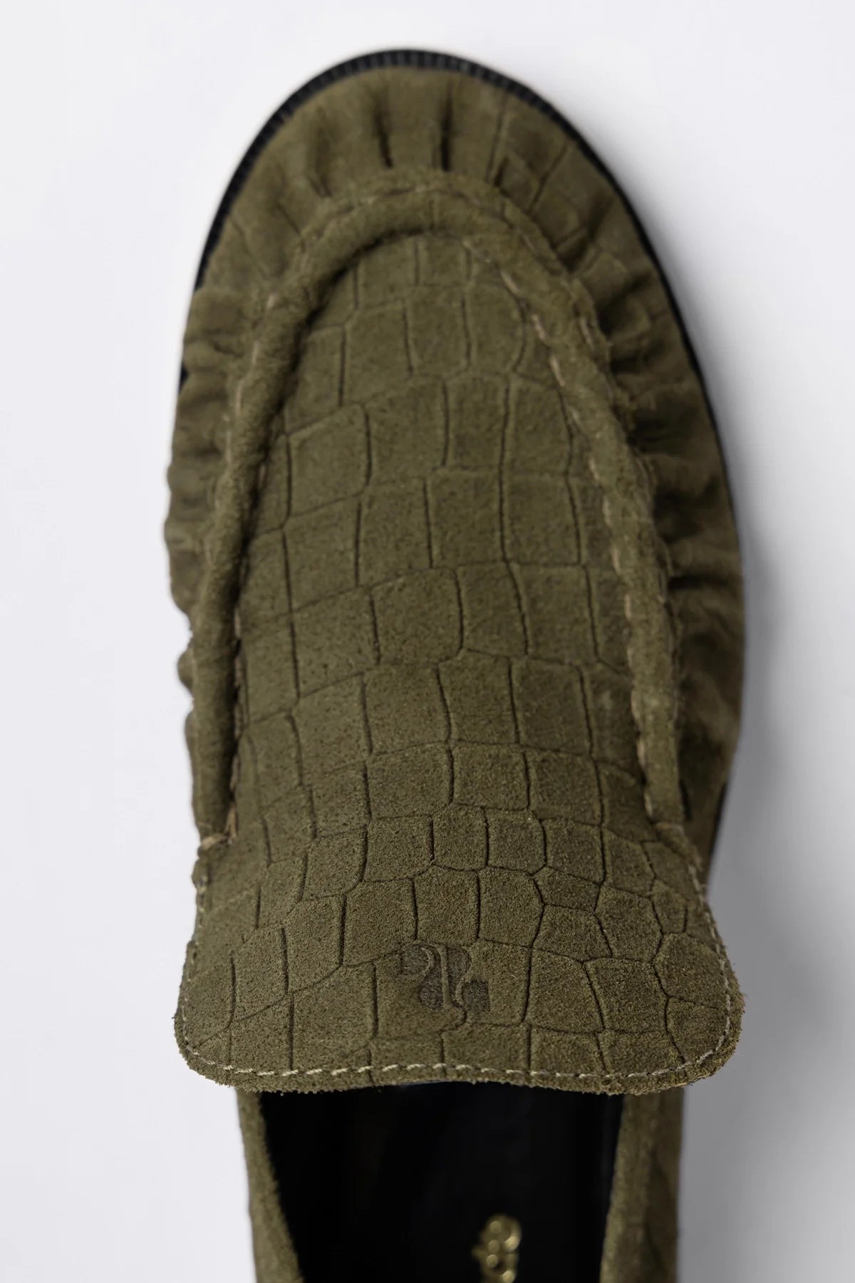 Margaux Loafer Olive Croco Suede