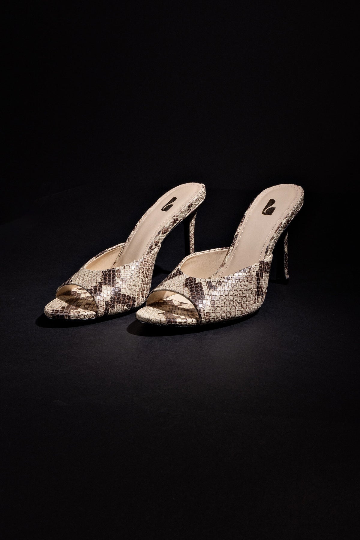 Jasmine Hi Mule In Snake Printed Neutral
