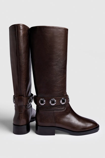 Milan Flat Boot In Brown Leather
