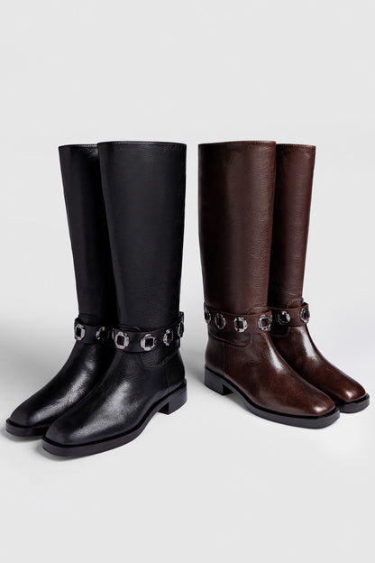 Milan Flat Boot In Brown Leather