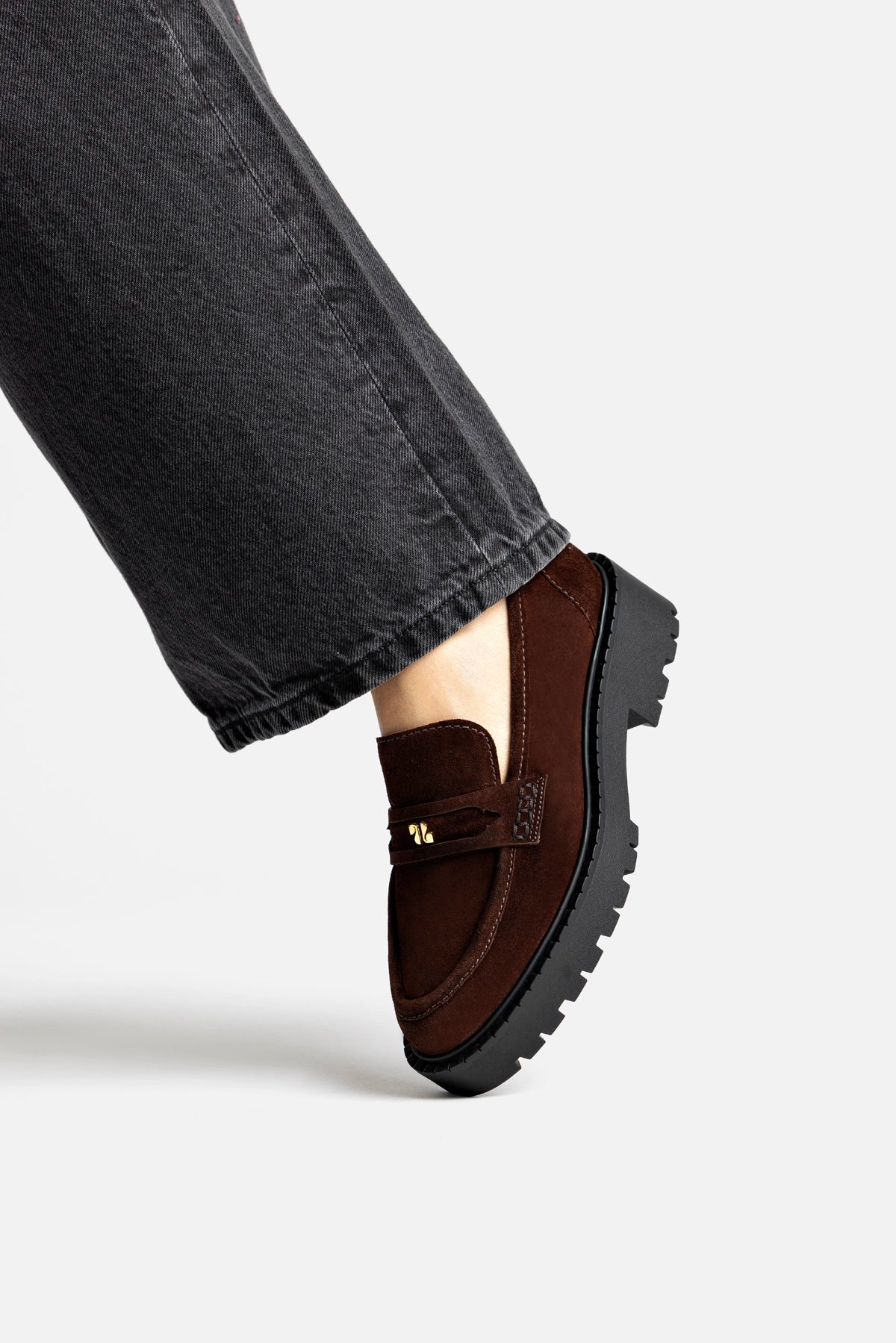 Suki Lugsole Loafer In Brown Suede